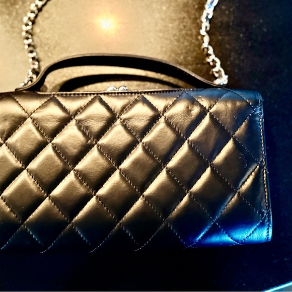 Chanel clutch/credit card holder with gold and black chain-cross body - Picture 3 of 6
